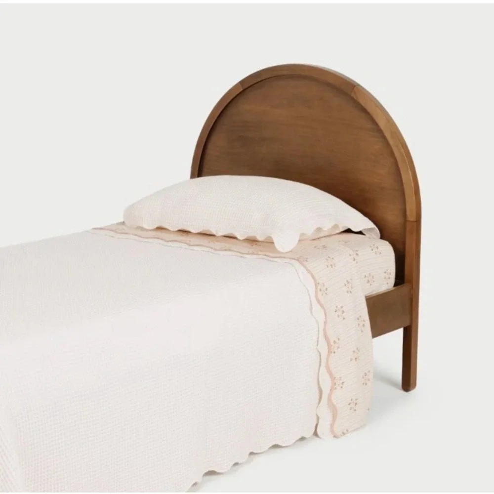 Gathre Ivory Scallop Waffle Quilt Set Twin Bedding White Cream Textured Sham